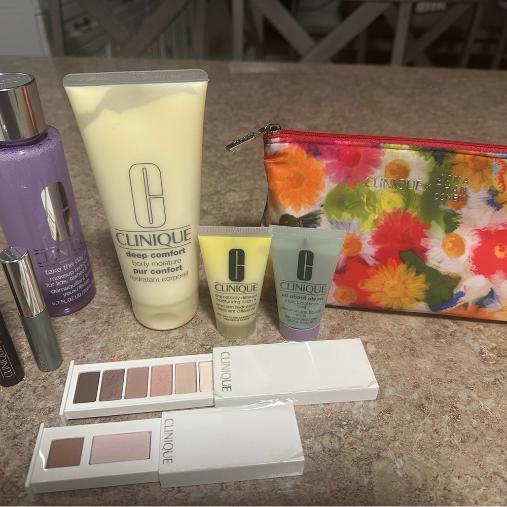 Clinique Floral Makeup Set with Cream, Purple, Green Shades